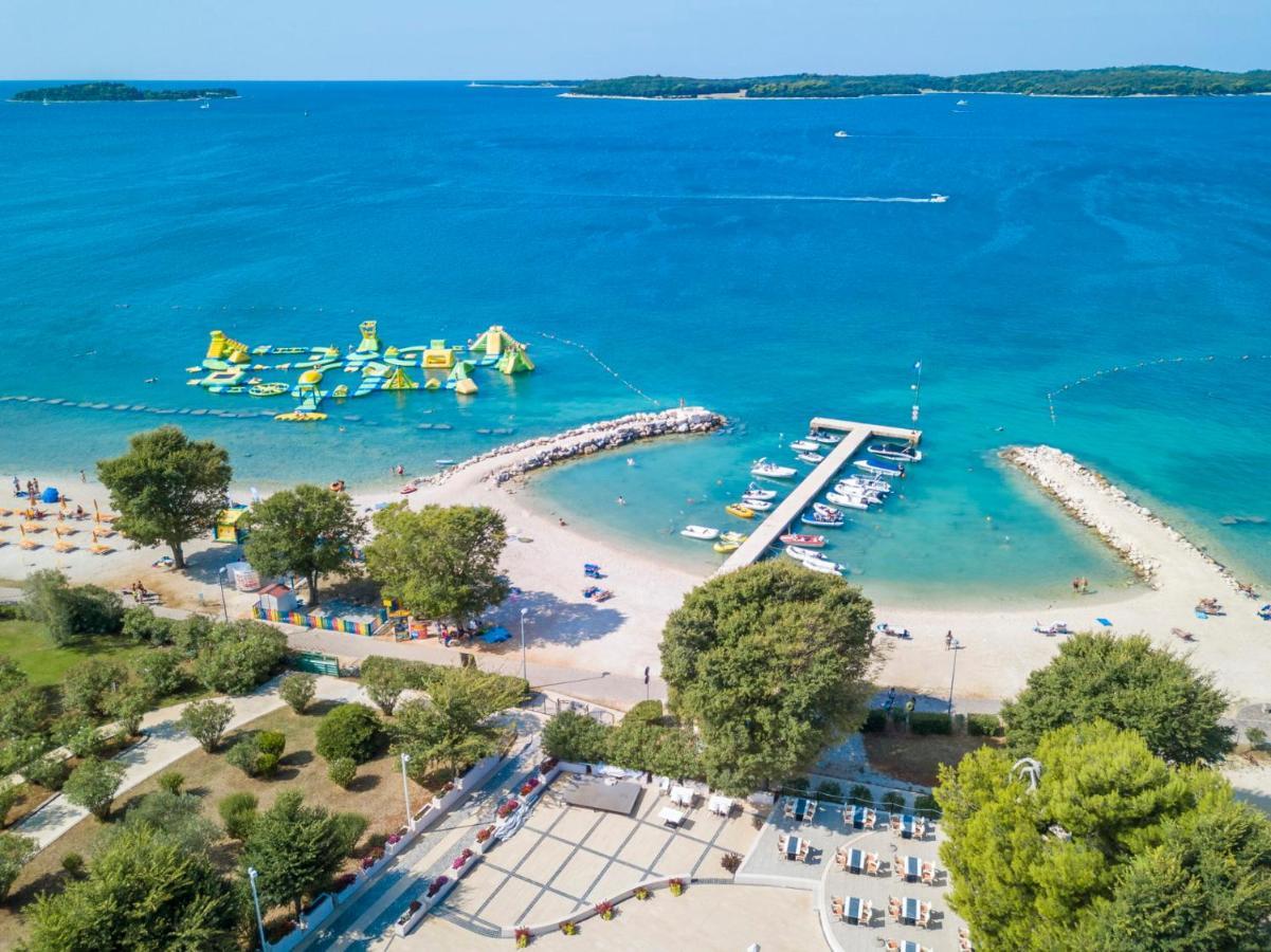 Lux Camp - Mobile Homes In Bi Village Fažana Eksteriør bilde